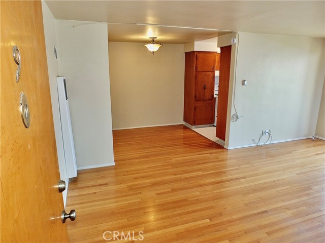 Detail Gallery Image 7 of 39 For 1724 E 1st St #9,  Long Beach,  CA 90802 - 1 Beds | 1 Baths