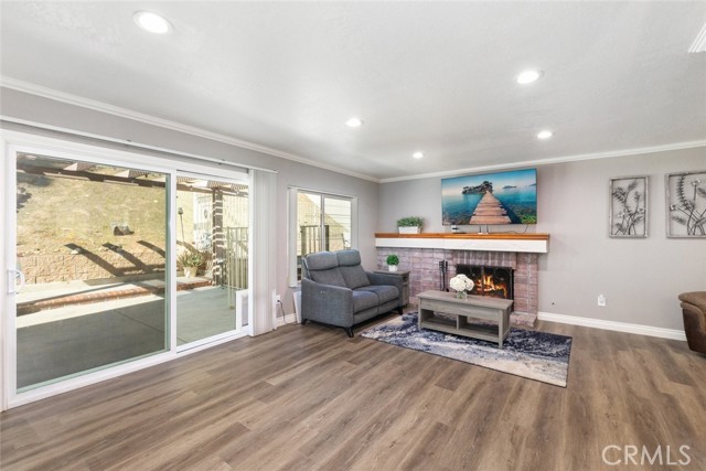 Detail Gallery Image 15 of 47 For 974 Nottingham, Corona,  CA 92880 - 4 Beds | 2/1 Baths