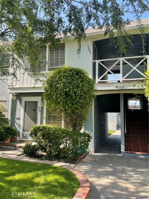 1208 East Glenoaks, 7 photo 1