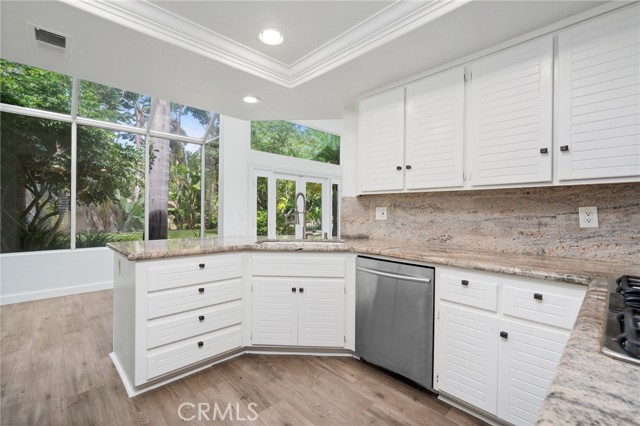 3 Toscany, Irvine CA: https://media.crmls.org/medias/5df9f9a2-8fef-4ca7-96a9-2646971428c8.jpg