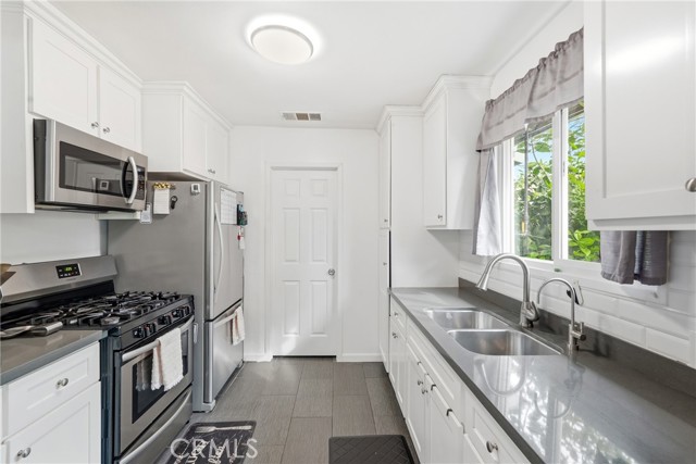 Detail Gallery Image 12 of 35 For 4850 N Vincent, Covina,  CA 91722 - – Beds | – Baths