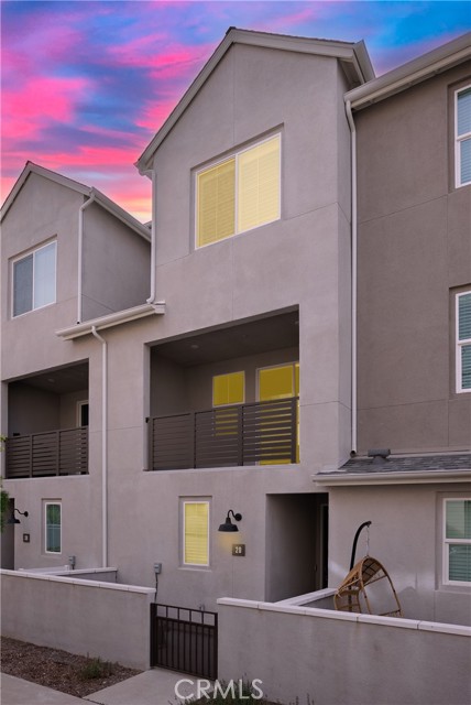 Front Image Thumbnail for CROC26034341