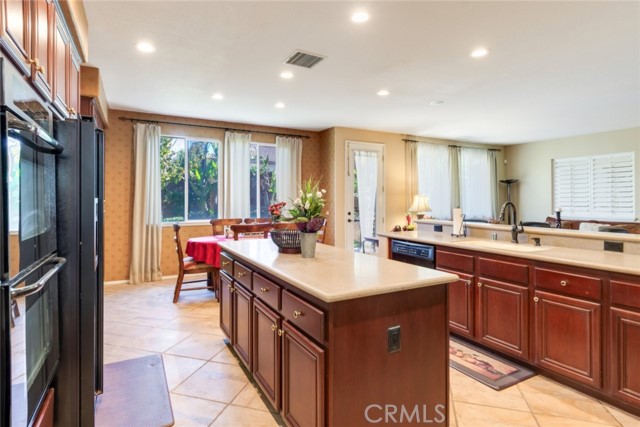 Detail Gallery Image 16 of 36 For 2967 Mangular, Corona,  CA 92882 - 5 Beds | 3 Baths