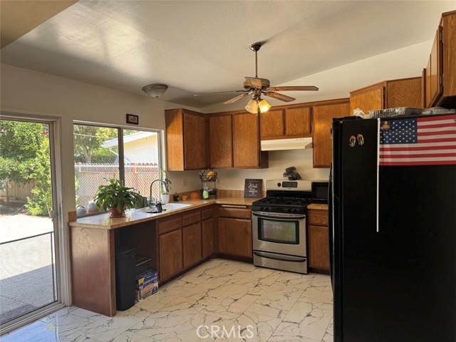 24389 La Glorita Circle, Newhall CA: https://media.crmls.org/medias/5dfc0c00-b500-4ff1-9f8a-dea2121ef742.jpg