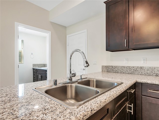 Detail Gallery Image 5 of 21 For 1185 W Grand #3,  Pomona,  CA 91766 - 3 Beds | 3 Baths