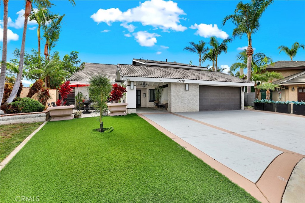 MLS #OC26160501 image #2