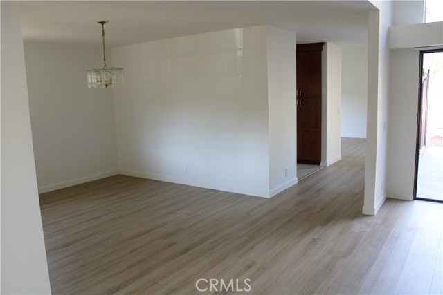 24 Woodgrove, Irvine CA: https://media.crmls.org/medias/5dfe9dd0-9c8c-41e4-848c-623e6fe013b5.jpg