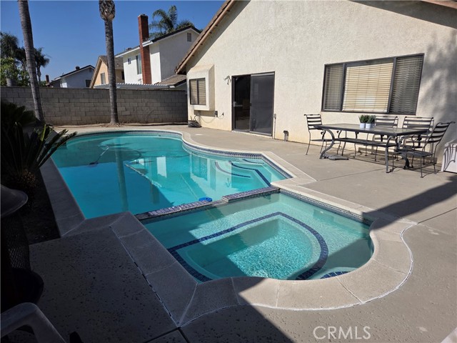 13581 Scarborough Place, Chino CA: https://media.crmls.org/medias/5dff932b-a6f0-4142-af29-b4dad187d37c.jpg