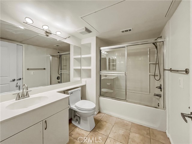 Detail Gallery Image 11 of 23 For 1801 E Katella Ave #4163,  Anaheim,  CA 92805 - 1 Beds | 2 Baths