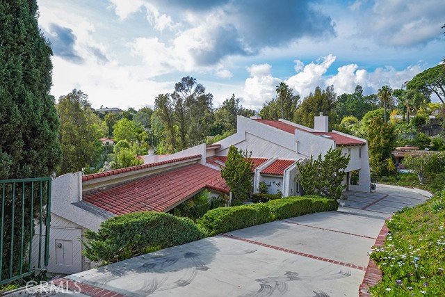 9752 Rangeview Drive, Santa Ana CA: https://media.crmls.org/medias/5e00863d-74a6-4c0a-9dde-71fd18f36ff4.jpg