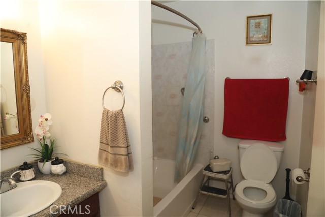 Detail Gallery Image 13 of 17 For 1705 Neil Armstrong St #202,  Montebello,  CA 90640 - 2 Beds | 2 Baths