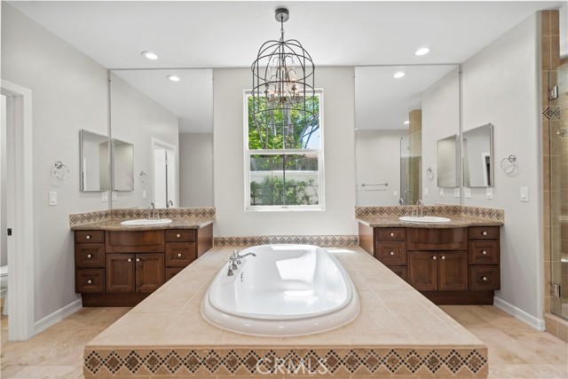 Detail Gallery Image 34 of 58 For 32 New Dawn, Irvine,  CA 92620 - 5 Beds | 4/1 Baths