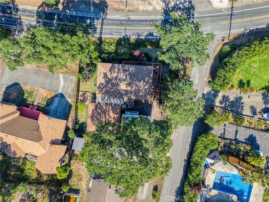 https://media.crmls.org/medias/5e01f4ea-abc2-487f-bb49-d322430911be.jpg?preset=X-Large