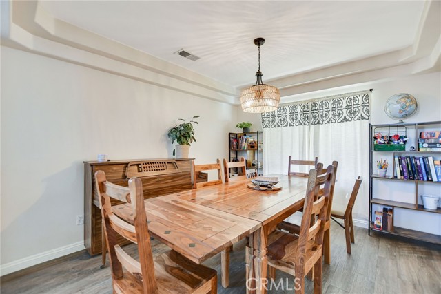 Detail Gallery Image 10 of 42 For 16322 Calle Serena, Moreno Valley,  CA 92551 - 6 Beds | 3 Baths