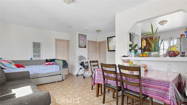 Detail Gallery Image 31 of 56 For 413 E 81st St, Los Angeles,  CA 90003 - 7 Beds | 6 Baths