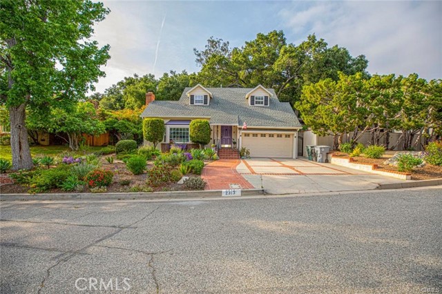 Detail Gallery Image 2 of 44 For 2313 Hollister, Glendale,  CA 91206 - 3 Beds | 2 Baths