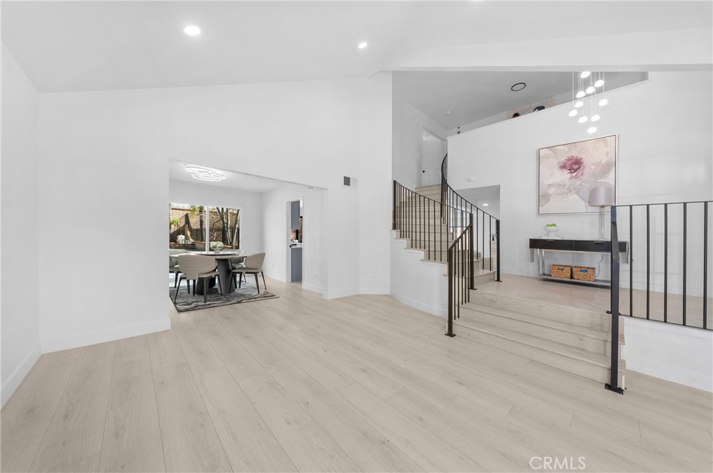 890 San Nicholas Drive