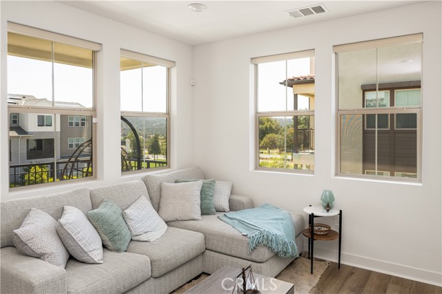 1501 lasso, Rancho Mission Viejo CA: https://media.crmls.org/medias/5e0517f1-42a2-4787-8ee7-fd626f24321a.jpg