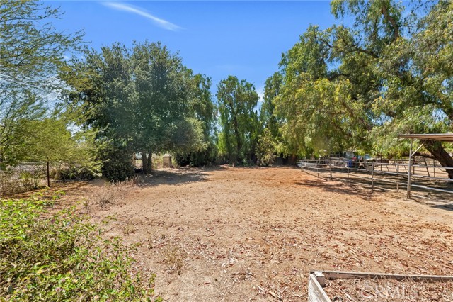 Detail Gallery Image 30 of 37 For 21724 Chatsworth St, Chatsworth,  CA 91311 - 3 Beds | 2 Baths