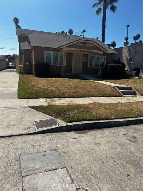 3911 2nd Avenue, Los Angeles CA: https://media.crmls.org/medias/5e0602ce-75ba-44f1-a4d5-a50f3bd4aa70.jpg