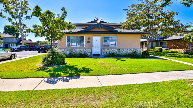 Image 2 for 16631 Viewpoint Ln #9A, Huntington Beach, CA 92647