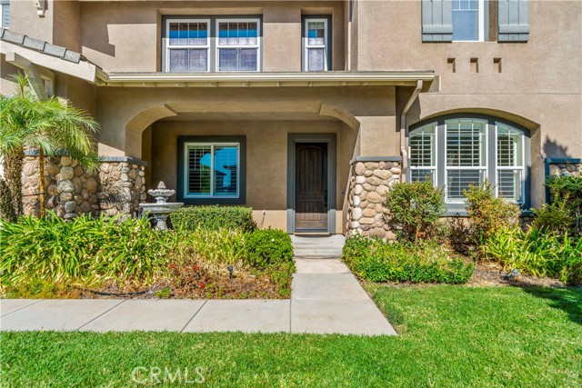 Detail Gallery Image 4 of 62 For 16665 S Peak Ct, Riverside,  CA 92503 - 4 Beds | 3/1 Baths