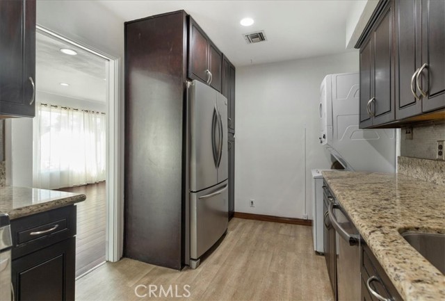 Detail Gallery Image 9 of 11 For 520 Magnolia Ave a,  Brea,  CA 92821 - 2 Beds | 1 Baths