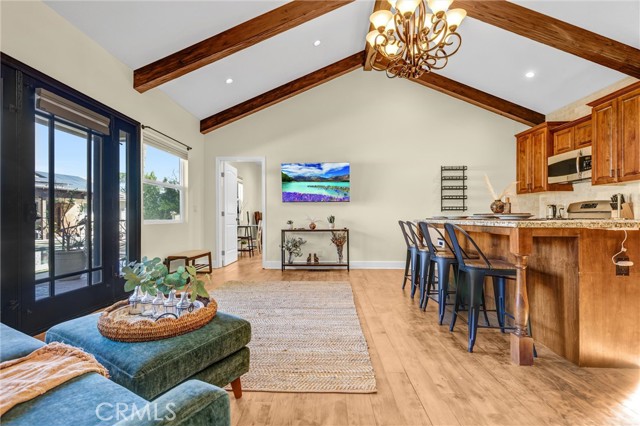 Detail Gallery Image 15 of 17 For 19394 Halsted St, Northridge,  CA 91324 - 2 Beds | 2 Baths