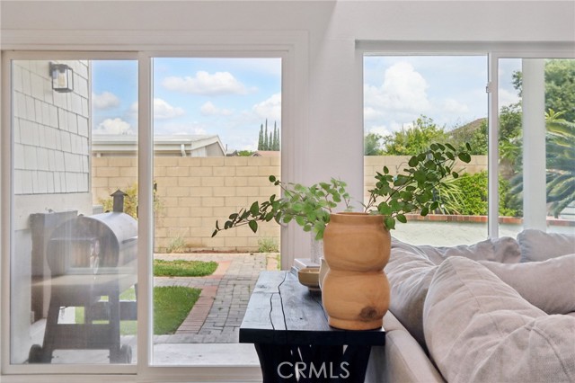 242 N Camino Arroyo, Anaheim CA: https://media.crmls.org/medias/5e07a0ee-6407-4095-98b3-5485470c0af9.jpg