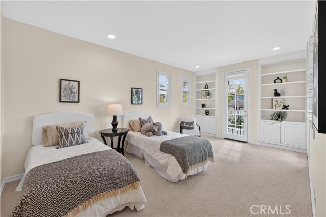 6467 Frampton, Huntington Beach CA: https://media.crmls.org/medias/5e08c028-6f14-4aff-bb87-afda255f9983.jpg