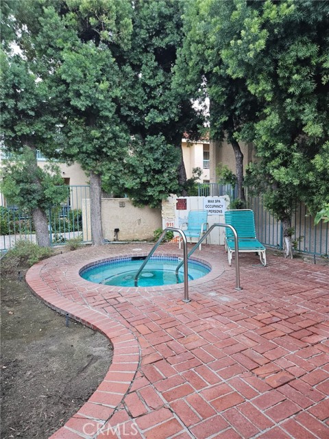 Detail Gallery Image 17 of 18 For 18307 Burbank Bld #41,  Tarzana,  CA 91356 - 2 Beds | 2 Baths