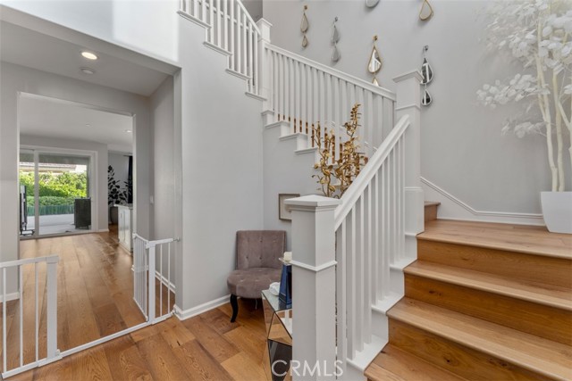 Detail Gallery Image 3 of 36 For 120 Fieldwood, Irvine,  CA 92618 - 4 Beds | 4/1 Baths