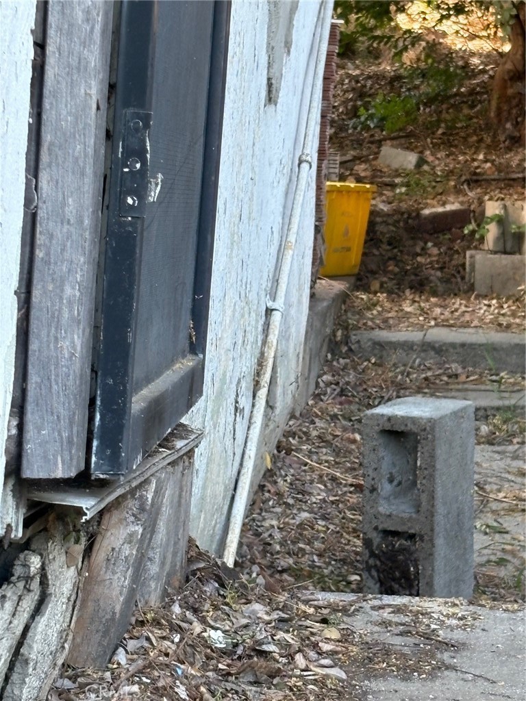 https://media.crmls.org/medias/5e09ccf4-16d0-4961-95a4-f3e7db10057c.jpg?preset=X-Large