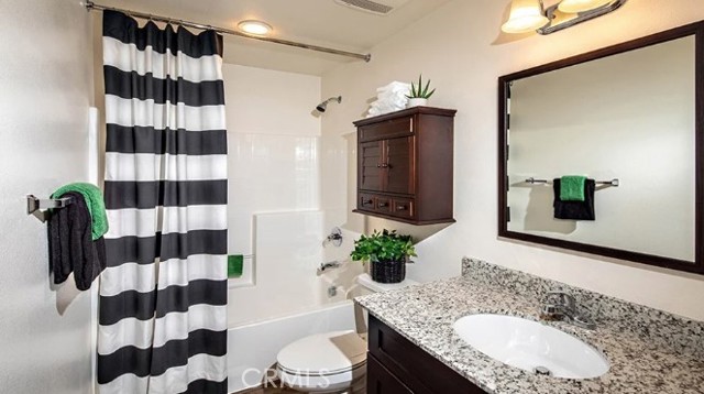 Detail Gallery Image 11 of 24 For 1666 W Intrepid Ln, San Pedro,  CA 90732 - 4 Beds | 3/1 Baths