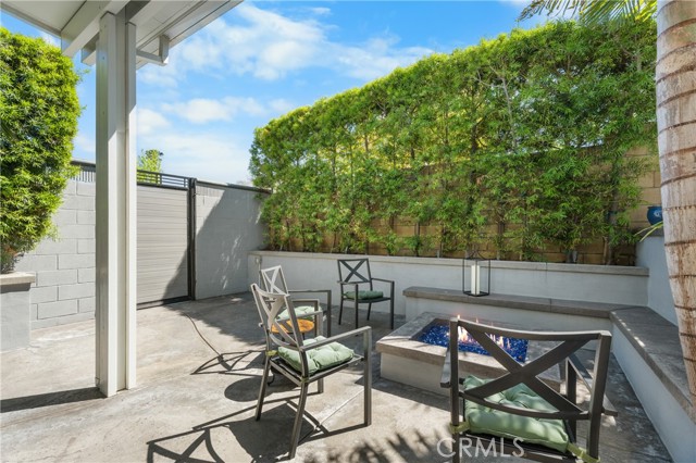 Detail Gallery Image 25 of 42 For 9662 Woodlawn Dr, Huntington Beach,  CA 92646 - 3 Beds | 2 Baths