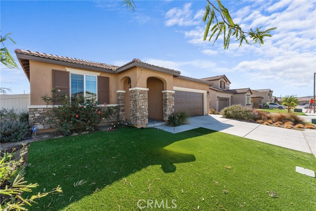 Detail Gallery Image 3 of 26 For 27844 Solitude Ave, Moreno Valley,  CA 92555 - 4 Beds | 3 Baths