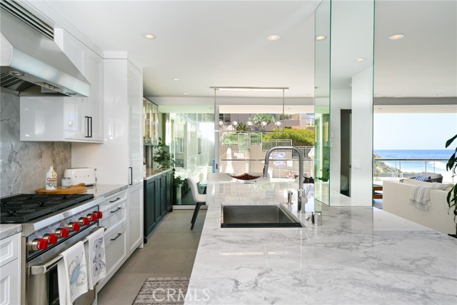 1585 S Coast, Laguna Beach CA: https://media.crmls.org/medias/5e0c374e-c5f6-453a-a8ef-9bb37fc1083d.jpg