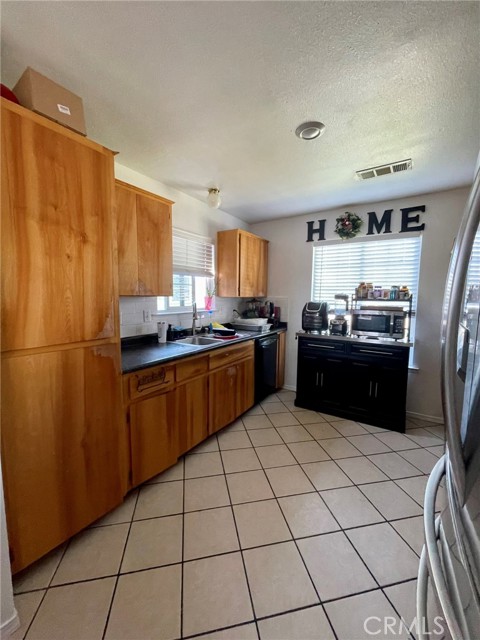 Detail Gallery Image 3 of 18 For 9654 Timothy Ct, Delhi,  CA 95315 - 4 Beds | 2 Baths