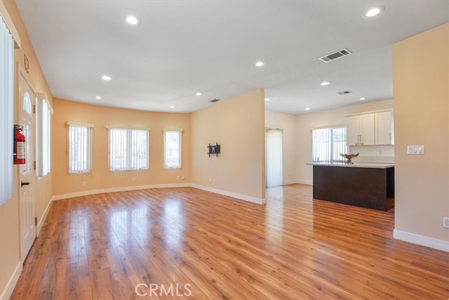 7820 Fulton Avenue, North Hollywood CA: https://media.crmls.org/medias/5e0d2e80-039a-4a1a-9543-414fd0599d7e.jpg