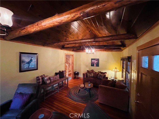 Detail Gallery Image 4 of 29 For 26546 Green Ave, Idyllwild,  CA 92549 - 3 Beds | 2 Baths