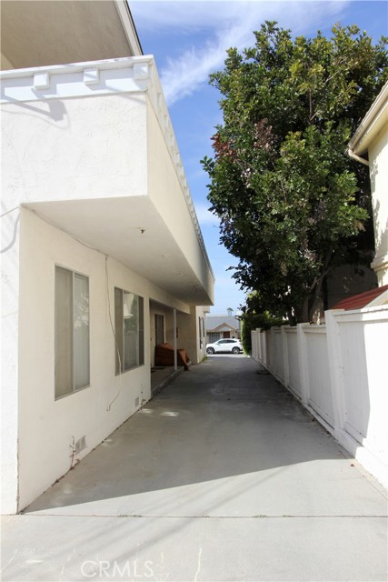 Driveway to garages