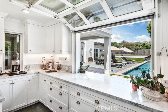 2736 Paseo Del Mar, Palos Verdes Estates CA: https://media.crmls.org/medias/5e0ef26e-315f-42d2-ac96-640ed5bf838d.jpg