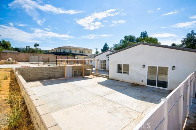512 S Barranca Street, West Covina CA: https://media.crmls.org/medias/5e10817e-e5df-4a1a-9dde-63fb0f230680.jpg
