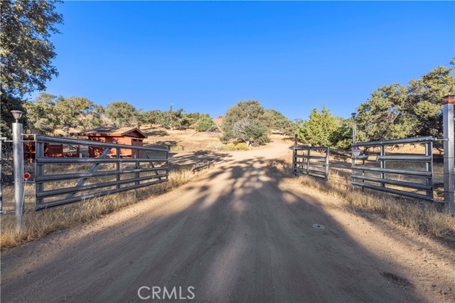 Detail Gallery Image 62 of 74 For 17100 Snowshoe Ln, Tehachapi,  CA 93561 - 4 Beds | 2/1 Baths