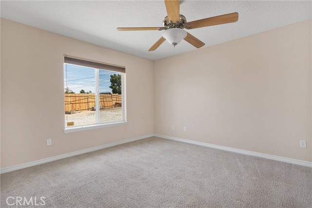 19410 Allegheny Court, Apple Valley CA: https://media.crmls.org/medias/5e10effe-e1fa-41ae-9b0b-3db6cf09f706.jpg