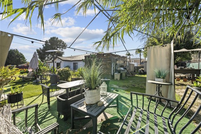 Detail Gallery Image 46 of 52 For 9757 White Oak, Northridge,  CA 91325 - 4 Beds | 3 Baths