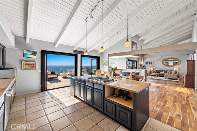 Detail Gallery Image 11 of 57 For 3253 Alta Laguna Blvd, Laguna Beach,  CA 92651 - 4 Beds | 4 Baths