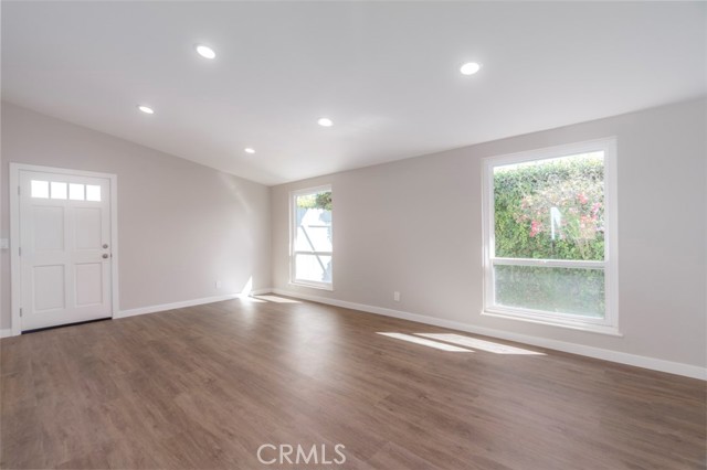 Detail Gallery Image 5 of 26 For 2391 Westminster Ave, Costa Mesa,  CA 92627 - 3 Beds | 2 Baths