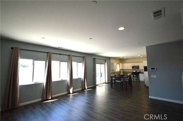 Detail Gallery Image 4 of 36 For 7064 Sweetleaf, Fontana,  CA 92336 - 4 Beds | 2/1 Baths