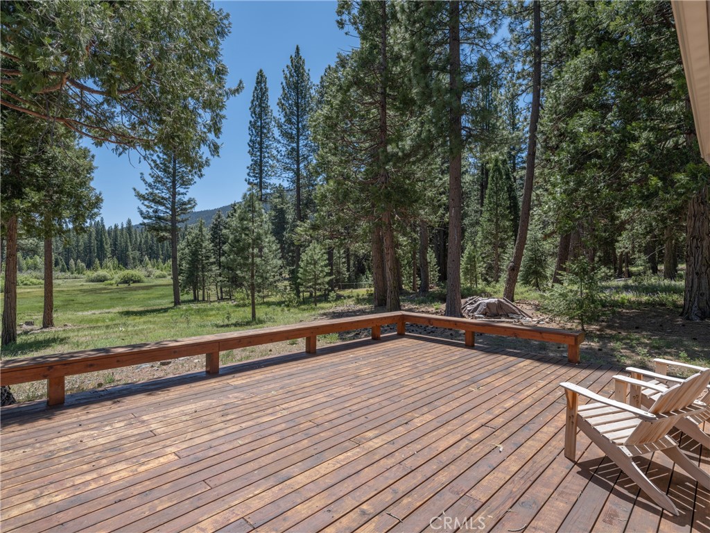 https://media.crmls.org/medias/5e130f04-532e-452b-a508-e6794eb2b68c.jpg?preset=X-Large